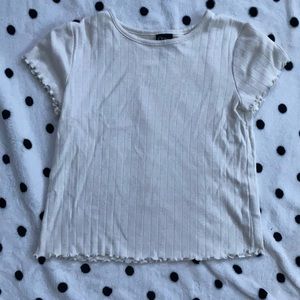 cute white cropped tee